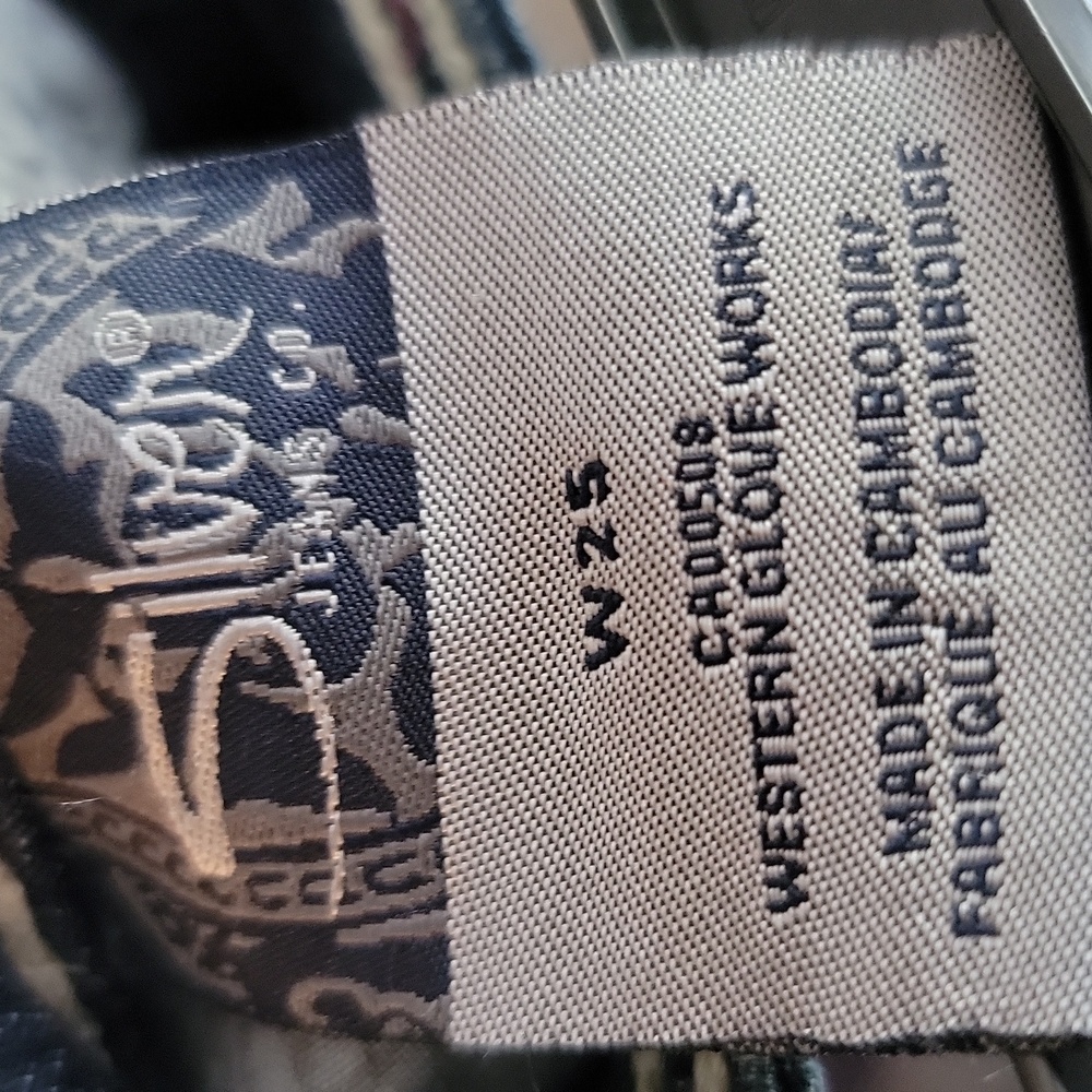 Silver Jeans Dark Wash Blue Jeans - Picture 6 of 6